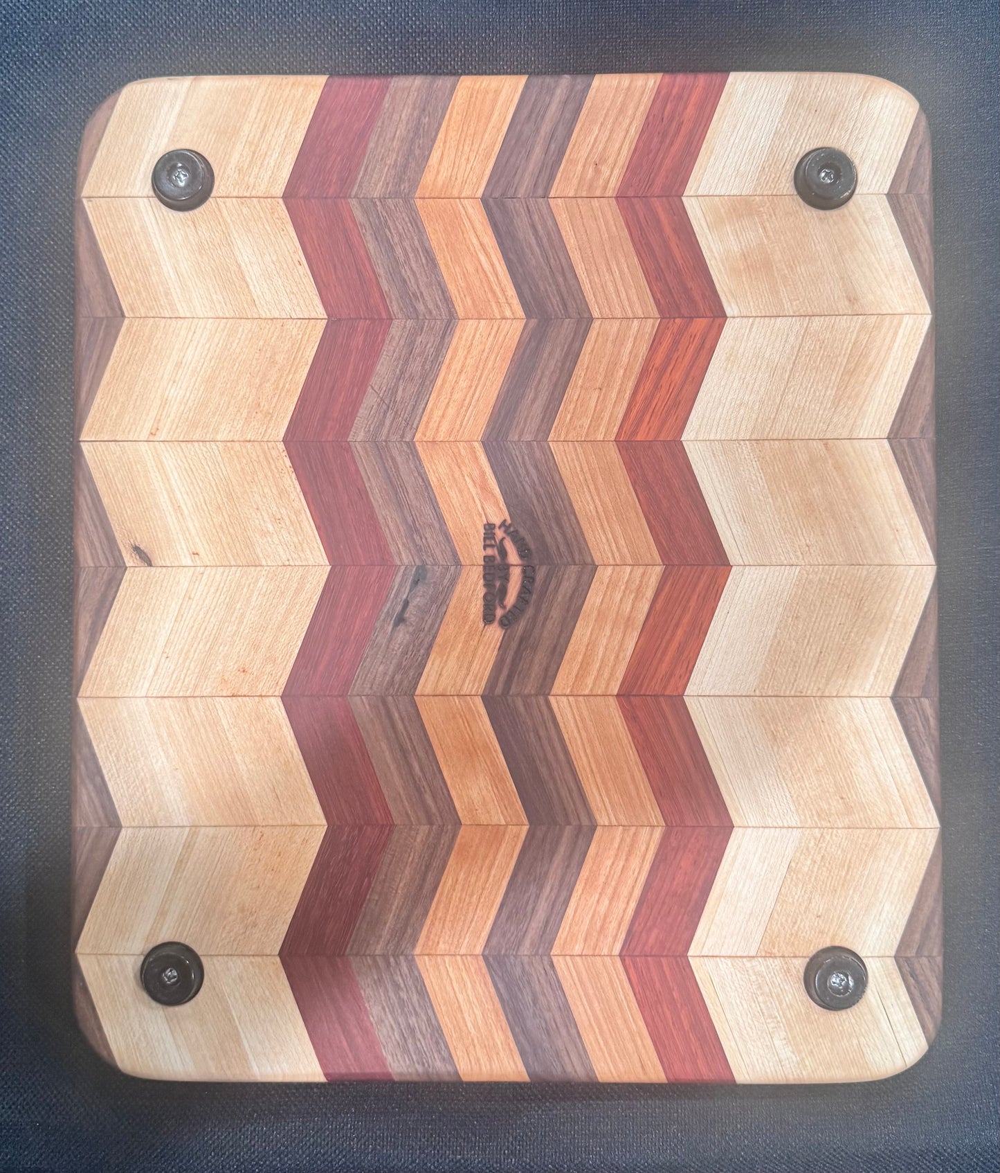 M1027 - Stylish Wave