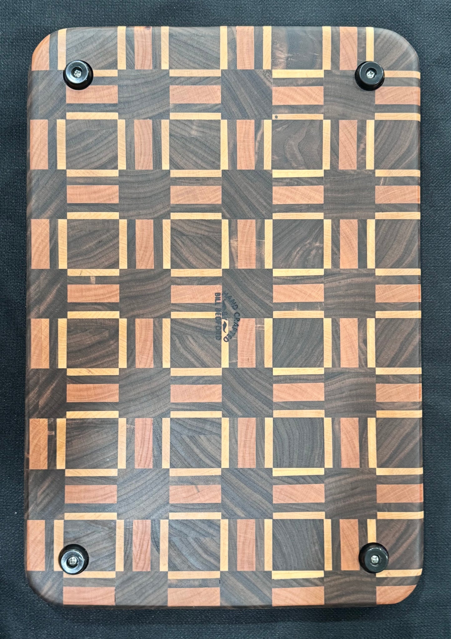 L1037 - Timber Weave Cutting Board