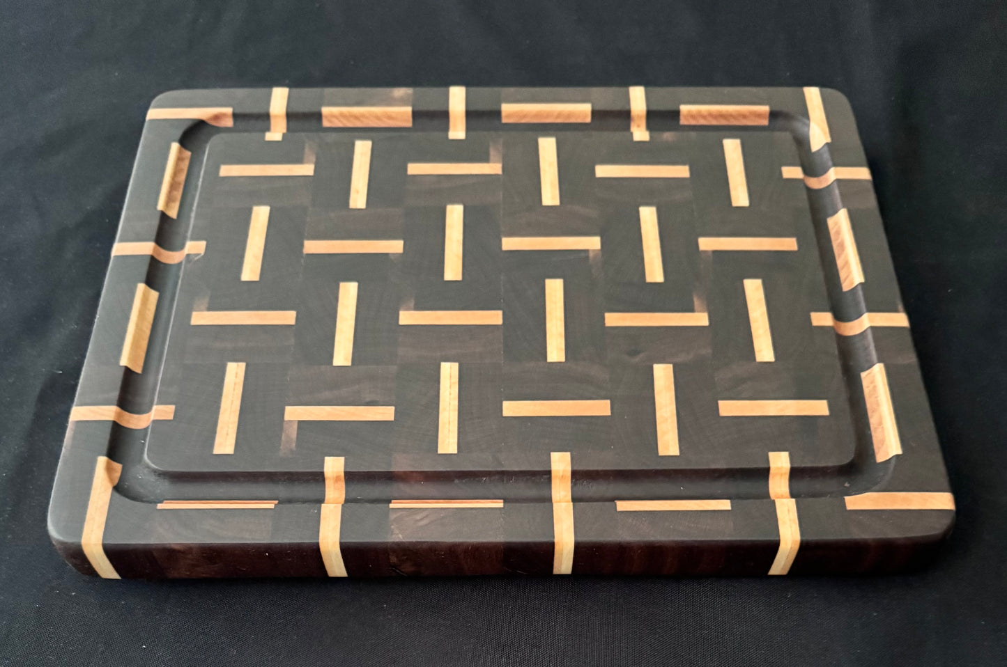 M1023 - Walnut Maple Weave