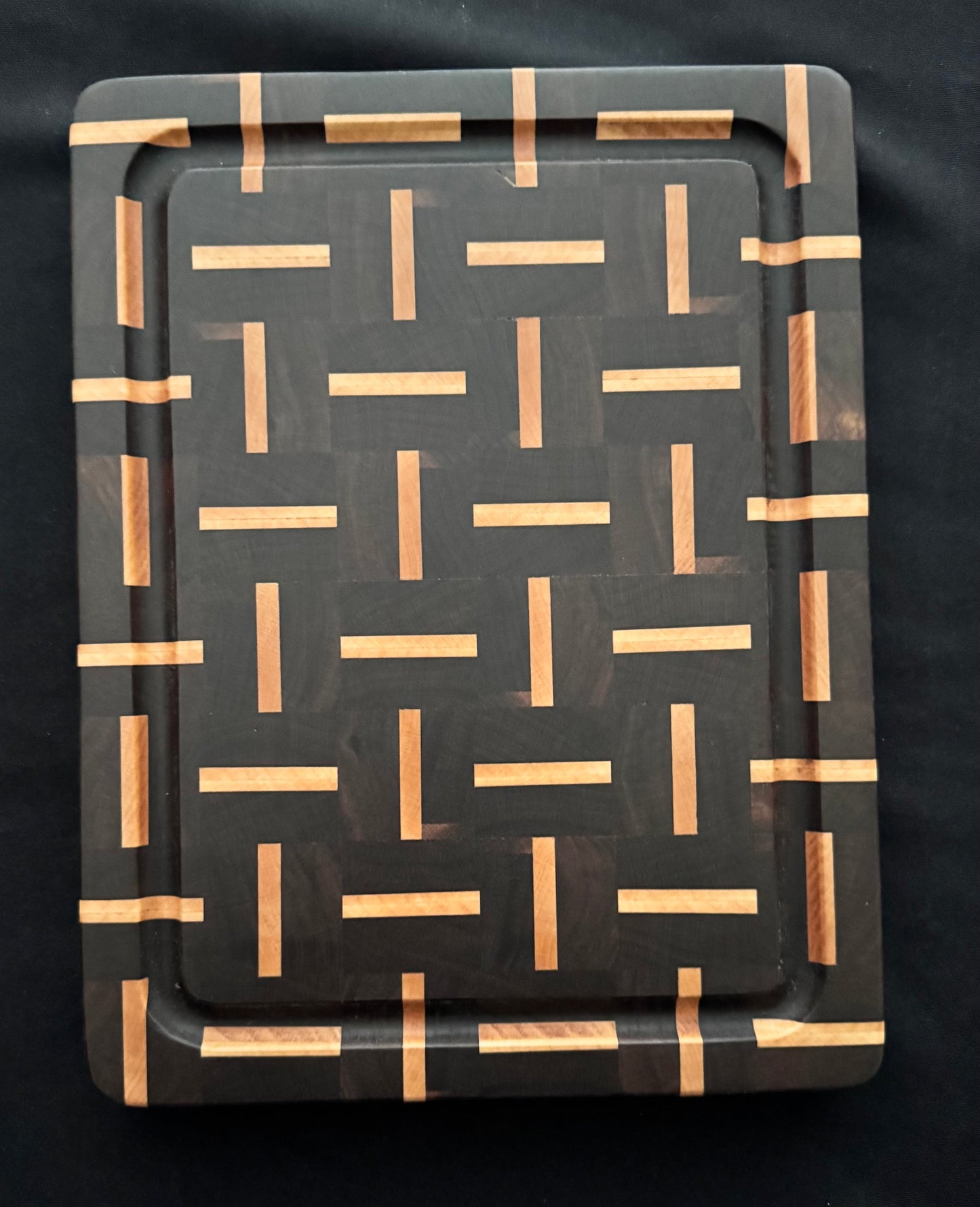 M1023 - Walnut Maple Weave