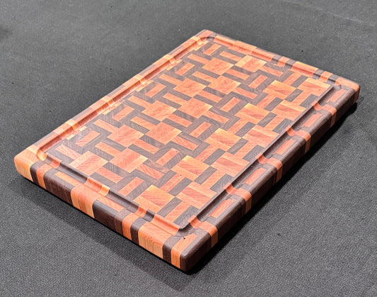 L1044 - Mixed Weave Cutting Board