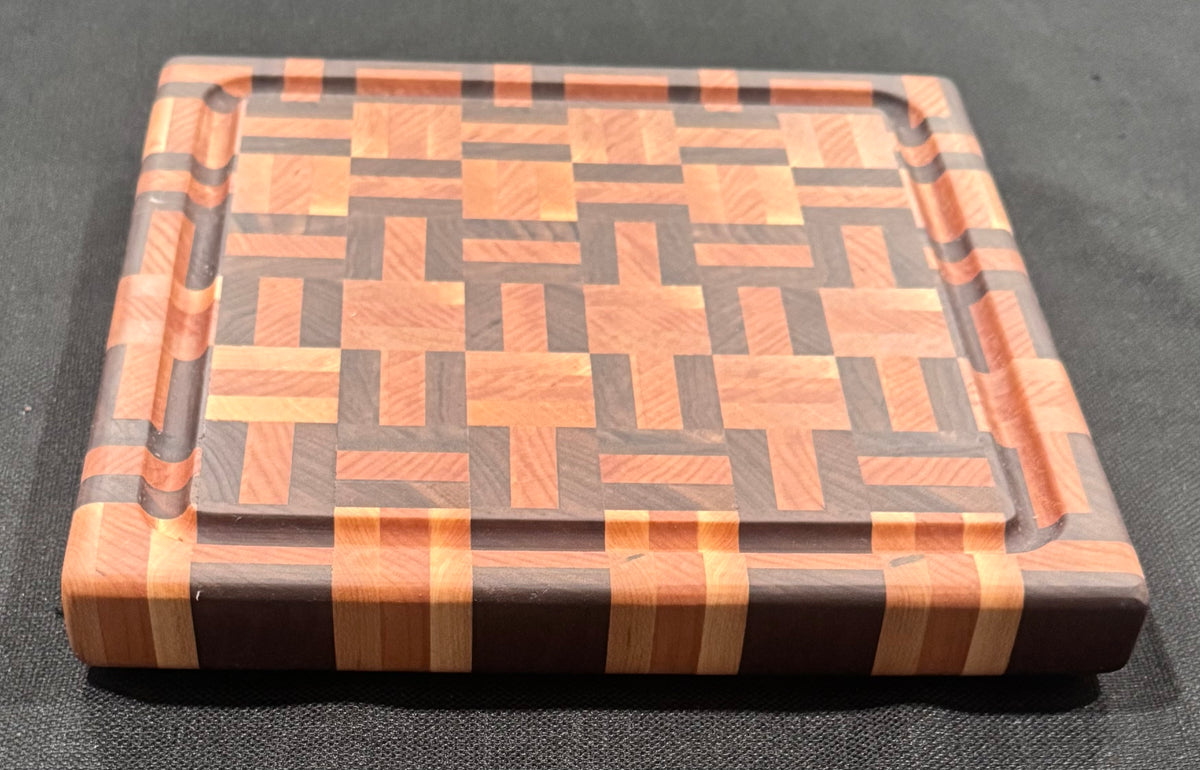 M1046 - Mixed Weave Cutting Board