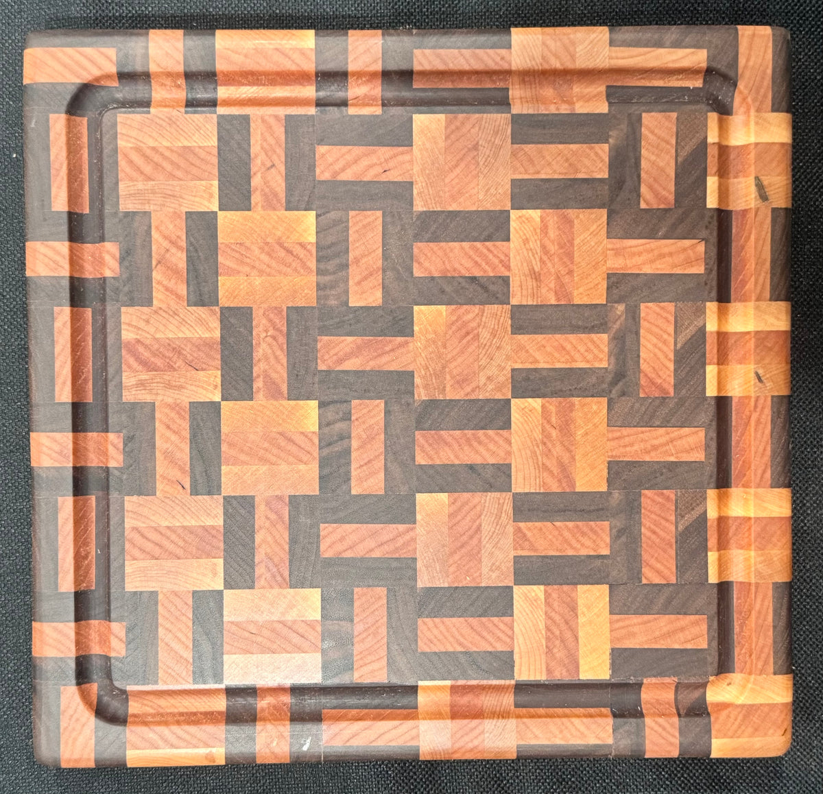 M1046 - Mixed Weave Cutting Board